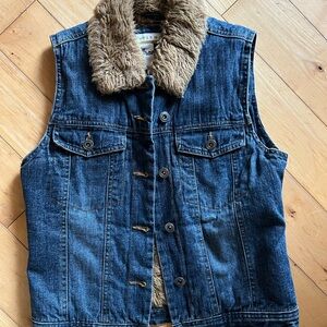 Wrangler Denim Vest with Faux Fur Collar